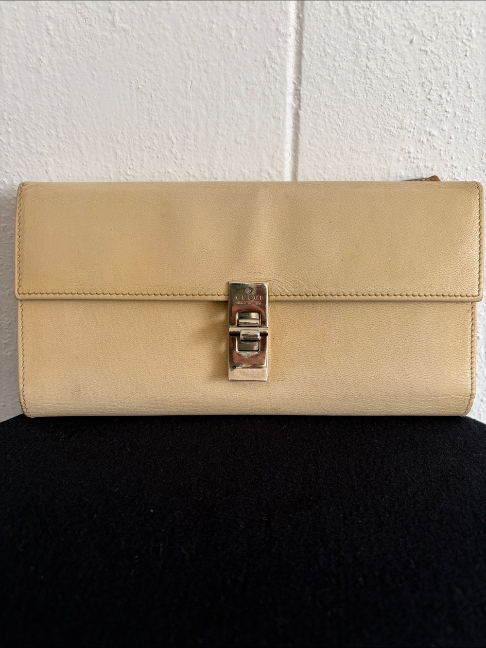 Gucci Beige Leather Wallet with Silver-Tone Push Lock